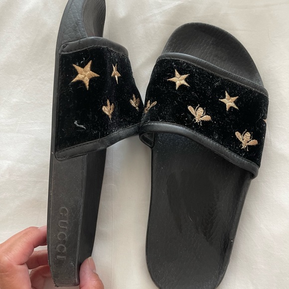AUTHENTIC gucci slides in black velour with gold honeybees - Picture 1 of 1